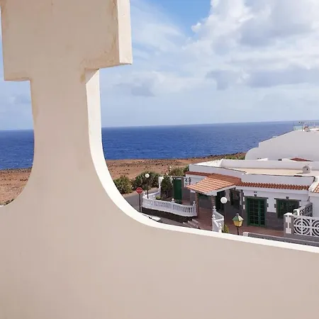 Apartment Ocean Breeze Seafront Condo *